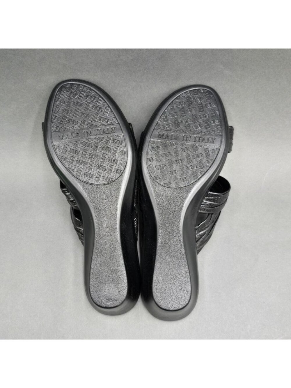 Italian Shoemakers Aleena Black Wedge Sandals Size 7 M Rhinestone Detail Slide - Picture 7 of 8
